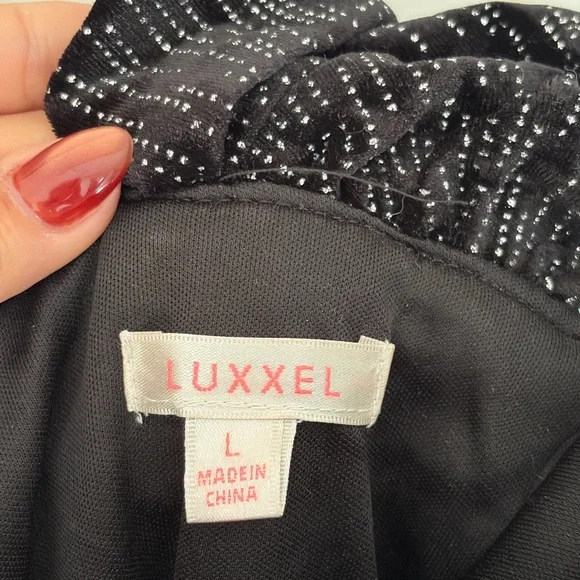 Luxxel Shimmering Black Strapless Dress - Picture 4 of 4